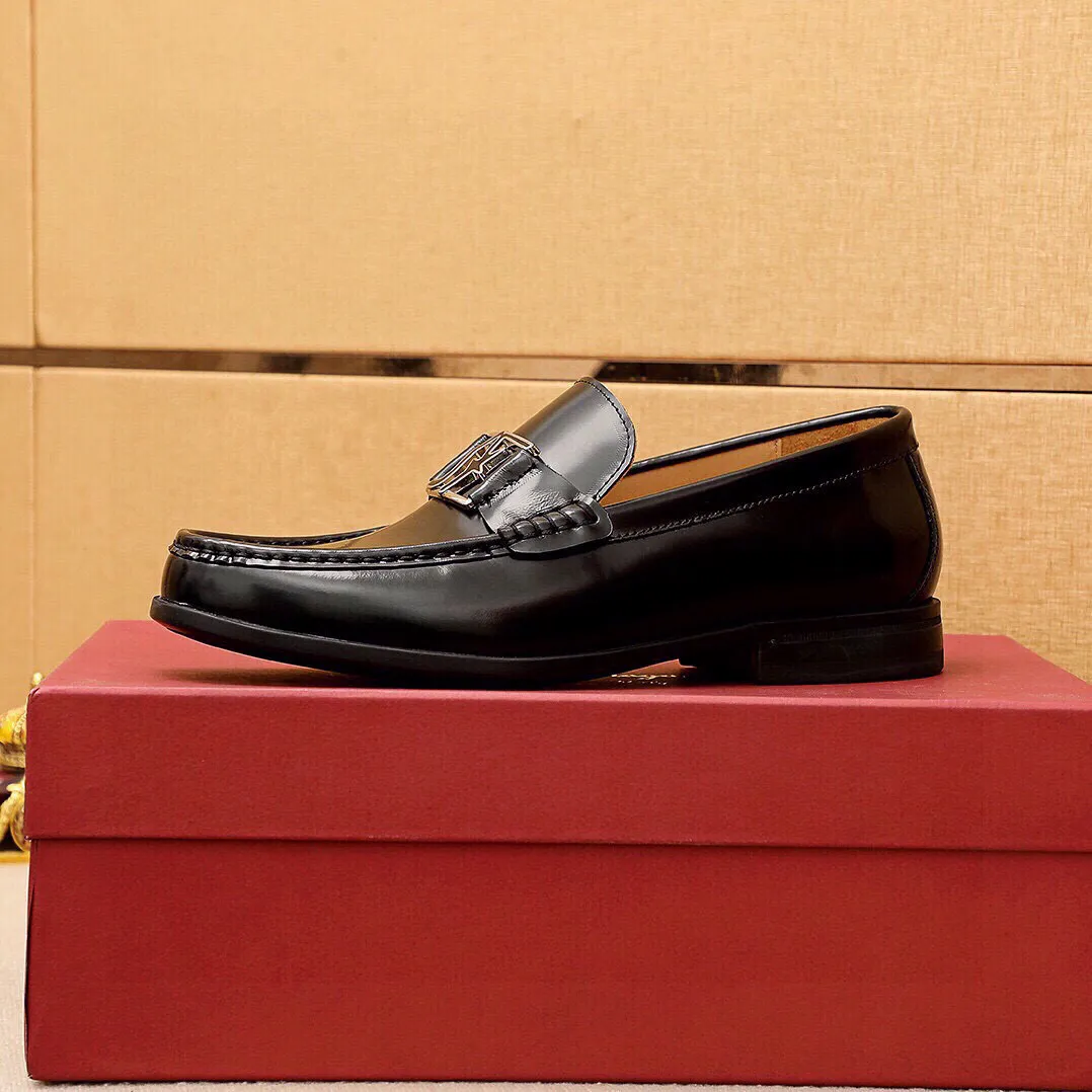 Men's shoes 💰480 💐 Product trademark: Ferragamo "Ferragamo" casual leather shoes Regular size: 38-44 (45🉑️customized) Product materials: Selected imported first-layer open-edge beaded cowhide leather upper + luxury hardware buckle, imported water-dyed cowhide leather lining. Strong three-dimensional visual effect, original outsole color: 3⃣️seed leather materials available